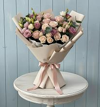 Букет цветов из:  Розы и Лизиантусы в Орле-Изумруде