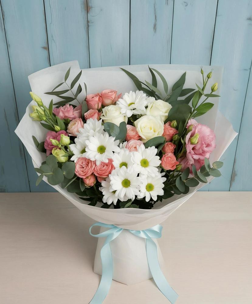 Букет цветов из: Розы, Лизиантусы и Хризантемы в Орле-Изумруде