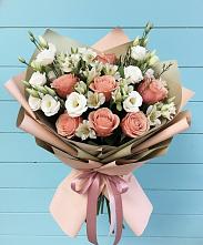 Букет цветов из:  Розы, Альстромерии и Лизиантусы в Орле-Изумруде