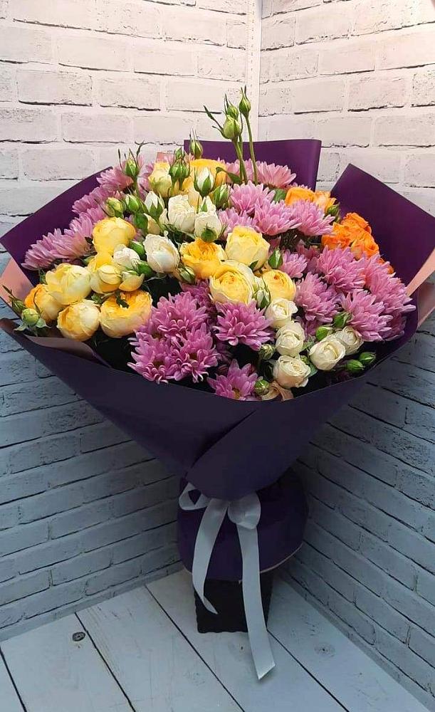 Букет цветов из: Хризантемы и Розы в Орле-Изумруде