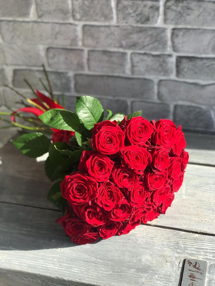 Букет Красные розы Фридом в Орле-Изумруде