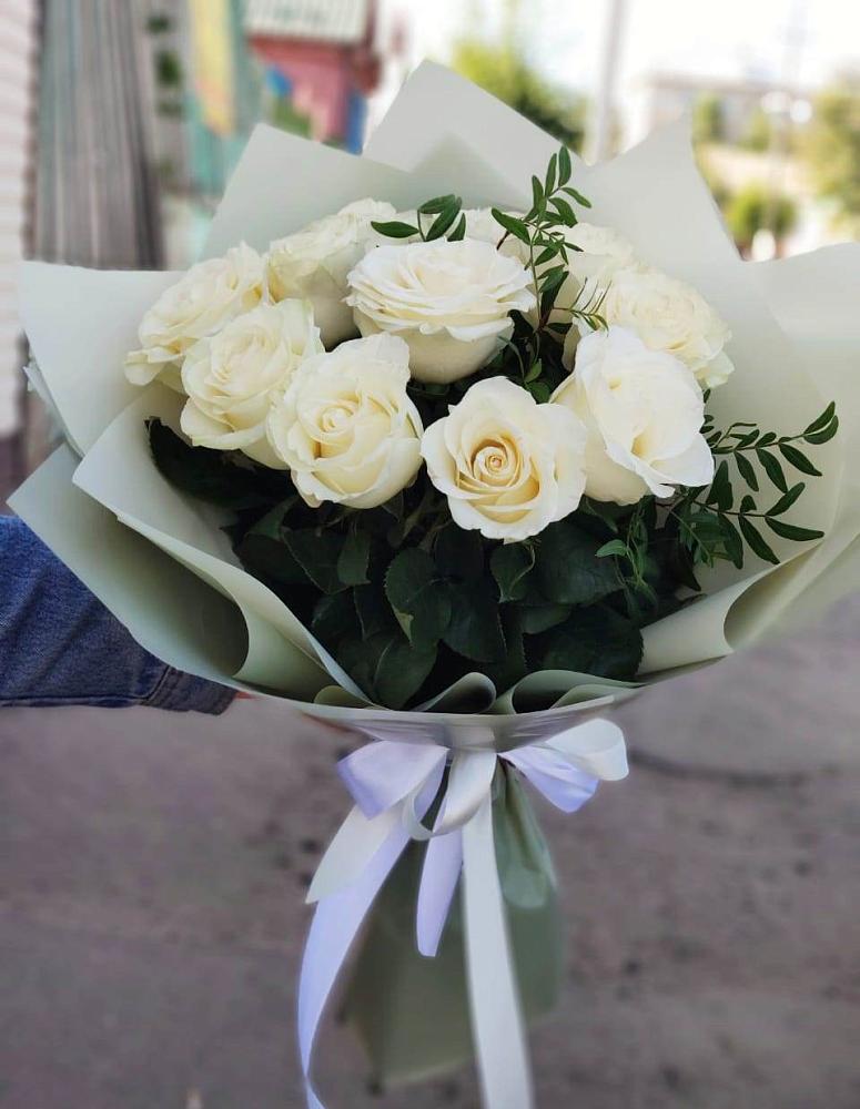 Букет Белые розы Проуд в Орле-Изумруде