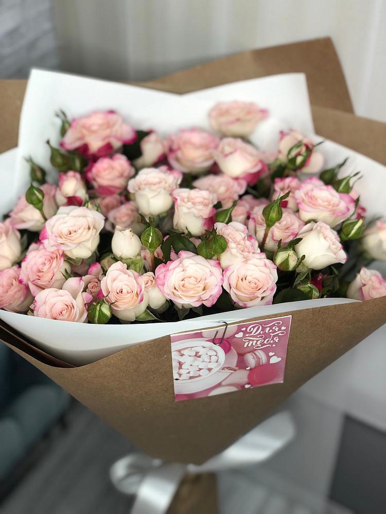 Букет цветов из: Розы в Орле-Изумруде