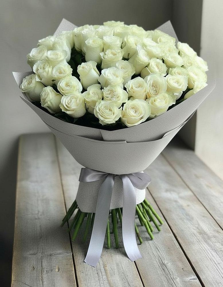 Букет 35 Белых роз в Орле-Изумруде