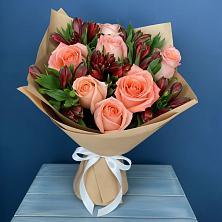 Букет цветов из:  Розы и Альстромерии в Орле-Изумруде