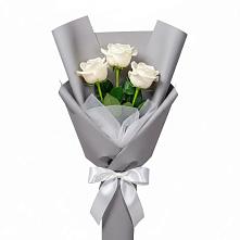Букет 3 белые розы в Орле-Изумруде
