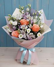 Букет цветов из:  Лизиантусы, Розы, Альстромерии и Гипсофила в Орле-Изумруде