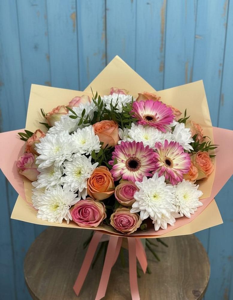 Букет цветов из: Розы, Герберы и Хризантемы в Орле-Изумруде
