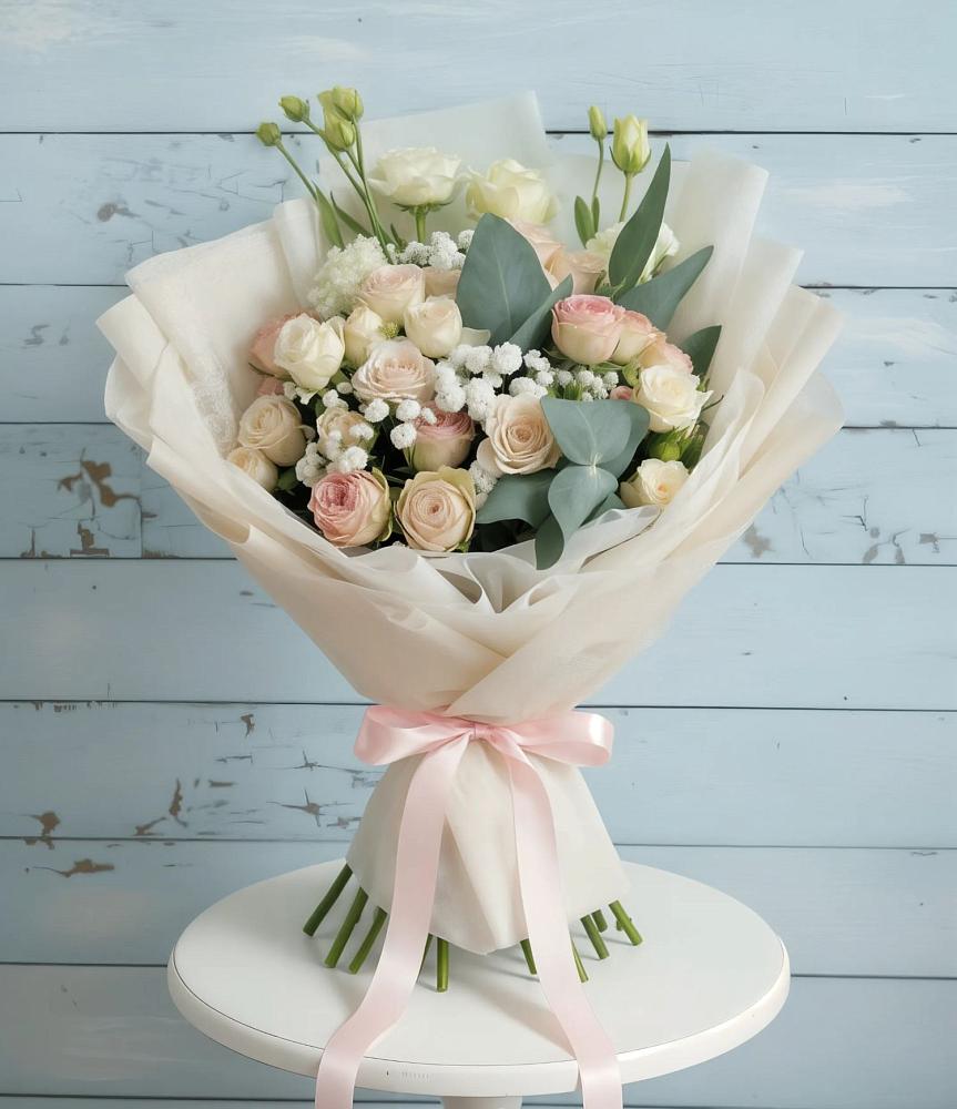 Букет цветов из: Розы и Лизиантусы в Орле-Изумруде