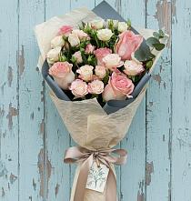 Букет цветов из:  Розы в Орле-Изумруде