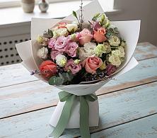 Букет цветов из:  Розы, Лизиантусы и Гвоздики в Орле-Изумруде