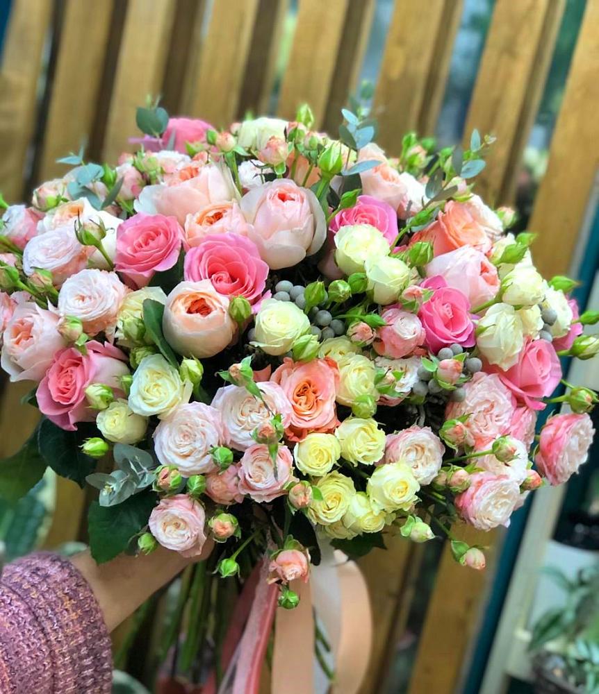 Букет цветов из: Розы в Орле-Изумруде