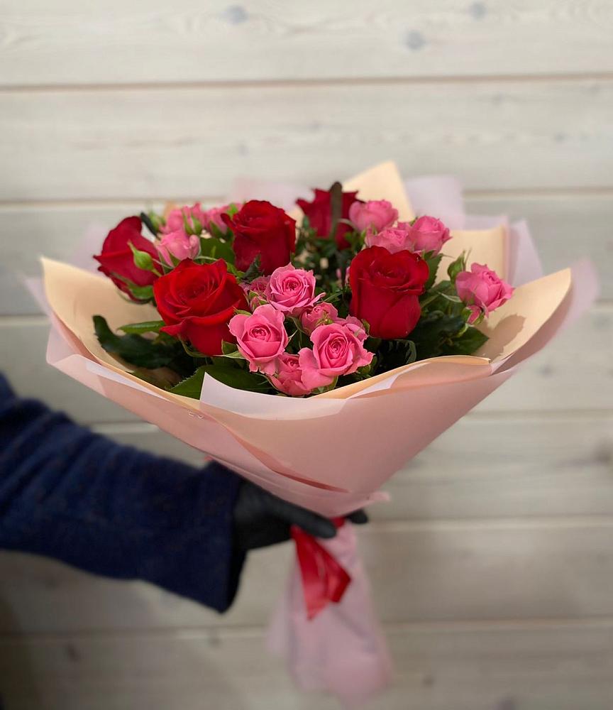 Букет цветов из: Розы в Орле-Изумруде