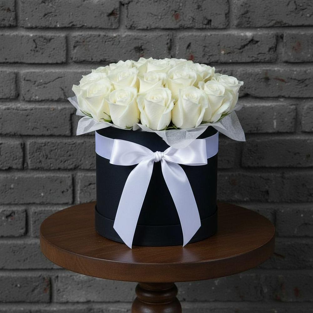 Цветочная композиция из Розы в шляпной коробке в Орле-Изумруде