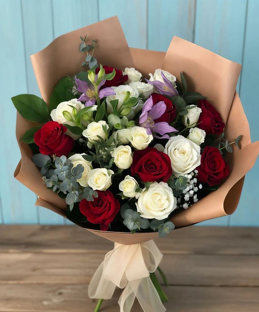 Букет цветов из: Розы и Альстромерии в Орле-Изумруде