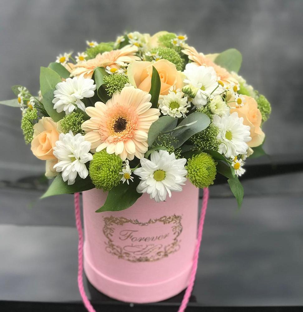 Цветочная композиция из Розы, Герберы и Хризантемы в шляпной коробке в Орле-Изумруде