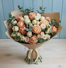 Букет цветов из:  Альстромерии и Розы в Орле-Изумруде