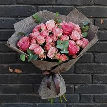 Букет цветов из:  Розы в Орле-Изумруде